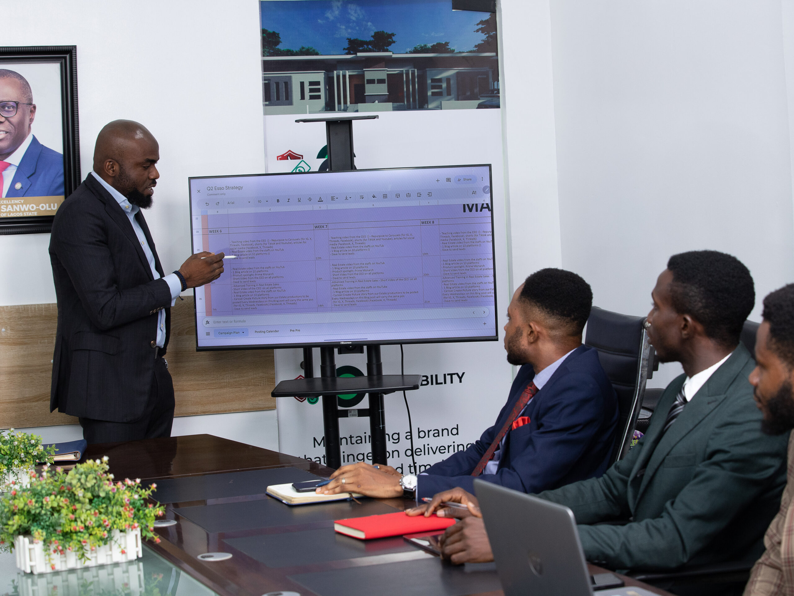 You are currently viewing How Dr. Smith’s Newsletter Changes the Way Leaders Think