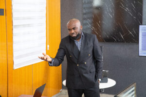 Read more about the article How Dr. Smith Ezenagu Leverages Partnerships to Scale Fast